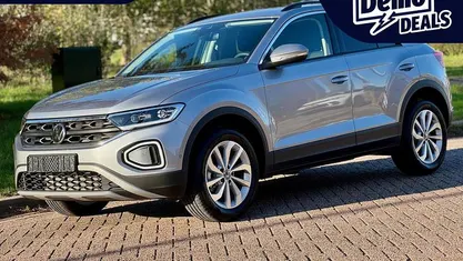 Zilver Occasion 2025 VW T-Roc Edition SUV | € 36.950 (Eerlijke prijs)