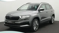 Grijs, metallic lak Gebruikt 2024 Skoda Karoq Business Line SUV | € 36.900 (Eerlijke prijs)