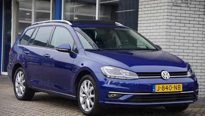 Blauw Gebruikt 2018 VW Golf VII Highline Stationwagen | € 17.400 (Eerlijke prijs)