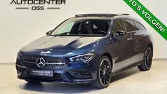 Blauw, metallic lak Gebruikt 2021 Mercedes CLA250 Shooting Brake AMG line Stationwagen | € 32.895 (Eerlijke prijs)