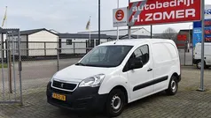 Gebruikt 2017 Peugeot Partner Premium Van | € 8.950 (Eerlijke prijs)