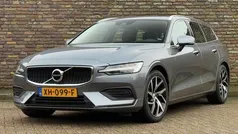 Grijs, metallic lak Gebruikt 2019 Volvo V60 Momentum Stationwagen | € 27.450 (Goede deal)