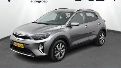 Grijs Occasion 2024 Kia Stonic SUV | € 21.950 (Goede deal)