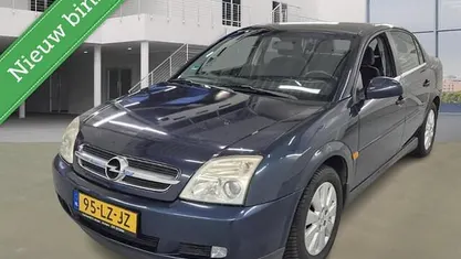 Blauw Gebruikt 2003 Opel Vectra Elegance Sedan | € 1.399 (Eerlijke prijs)