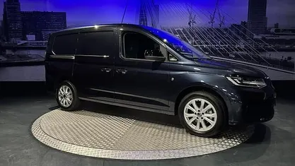 Gebruikt 2024 VW Caddy Maxi Style MPV | € 32.950 (Eerlijke prijs)