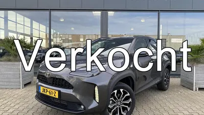 Gebruikt 2025 Toyota Yaris Cross SUV | € 31.500 (Eerlijke prijs)