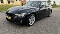Zwart Gebruikt 2019 BMW 318 Executive Sedan | € 20.850 (Super prijs)