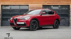 Rood Gebruikt 2017 Alfa Romeo Stelvio Competizione SUV | € 24.950 (Eerlijke prijs)