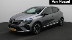 Grijs Gebruikt 2024 Renault Clio V Techno Hatchback | € 23.935 (Eerlijke prijs)