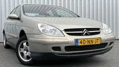 Beige, metallic lak Gebruikt 2004 Citroën C5 Prestige Hatchback | € 1.695 (Eerlijke prijs)