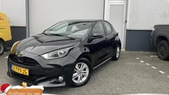 Gebruikt 2024 Toyota Yaris Hybrid Active Hatchback | € 23.399 (Eerlijke prijs)