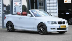 Wit, metallic lak Gebruikt 2008 BMW 118 Cabriolet Executive Cabriolet | € 10.850 (Eerlijke prijs)