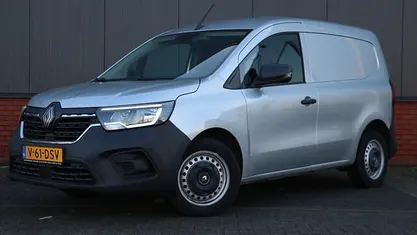 Grijs (metallic) Gebruikt 2024 Renault Kangoo Komfort Van | € 14.950 (Eerlijke prijs)