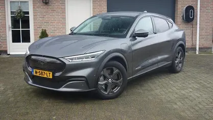 Occasion 2021 Ford Mustang Mach-E SUV | € 19.740 (Super prijs)