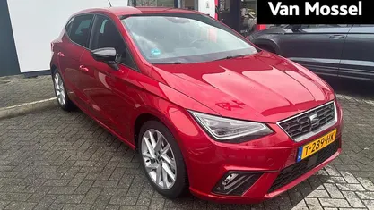Rood Occasion 2023 Seat Ibiza Business Hatchback | € 21.900 (Eerlijke prijs)