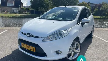 Wit Gebruikt 2011 Ford Fiesta Titanium Hatchback | € 4.000 (Goede deal)
