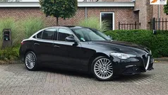 Zwart Gebruikt 2018 Alfa Romeo Giulia Super Sedan | € 24.900 (Eerlijke prijs)