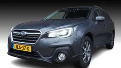 Grijs (metallic) Gebruikt 2021 Subaru Outback Premium Stationwagen | € 39.950 (Eerlijke prijs)