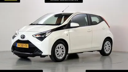 Occasion Toyota Aygo X-play 72 PK (52 kW) 2020 Wit Hatchback