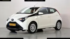 Gebruikt 2020 Toyota Aygo X-play Hatchback | € 9.400 (Eerlijke prijs)