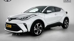 Wit metallic Gebruikt 2023 Toyota C-HR Executive SUV | € 27.945 (Eerlijke prijs)