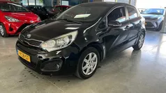 Zwart Gebruikt 2013 Kia Rio Hatchback | € 4.950 (Goede deal)