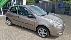 Gebruikt 2009 Renault Clio II Hatchback | € 2.950 (Eerlijke prijs)