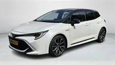 Wit Gebruikt 2019 Toyota Corolla Executive Hatchback | € 21.250 (Eerlijke prijs)