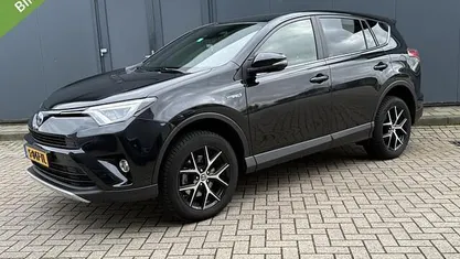 Zwart Occasion 2017 Toyota RAV4 Style SUV | € 19.985 (Goede deal)