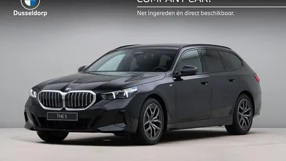 Zwart Occasion 2025 BMW 520 Comfort Edition Stationwagen | € 57.950 (Goede deal)