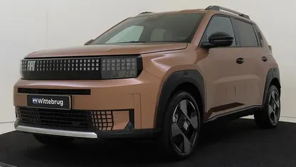 Occasion 2025 Fiat Grande Panda La Prima Hatchback | € 22.825 (Super prijs)