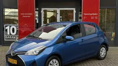 Blauw Gebruikt 2016 Toyota Yaris Hatchback | € 11.900 (Eerlijke prijs)