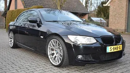 Zwart (metallic) Occasion 2013 BMW 335 Cabriolet M Sport Cabriolet | € 22.900 (Eerlijke prijs)