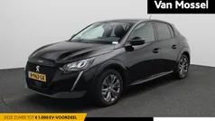 Zwart Gebruikt 2020 Peugeot e-208 Allure Hatchback | € 12.900 (Eerlijke prijs)