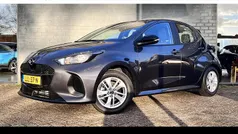 Grijs Gebruikt 2025 Mazda 2 Center-Line Hatchback | € 23.485 (Eerlijke prijs)