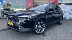 Zwart Gebruikt 2022 Toyota Corolla Cross SUV | € 31.750 (Goede deal)