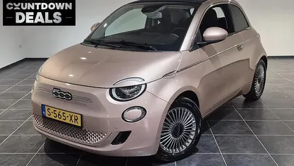 Gebruikt 2023 Fiat 500e Cabriolet | € 20.450 (Eerlijke prijs)