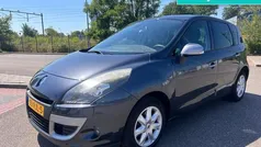 Grijs Gebruikt 2011 Renault Scénic III Dynamique MPV | € 3.350 (Eerlijke prijs)