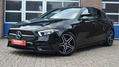 Gebruikt 2020 Mercedes A180 AMG Hatchback | € 22.999 (Eerlijke prijs)