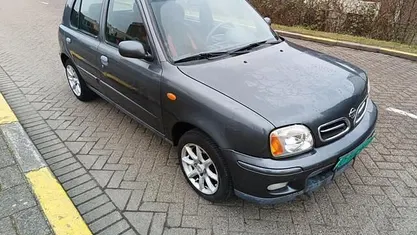 Occasion Nissan Micra 82 PK (60 kW) 2002 Grijs Hatchback