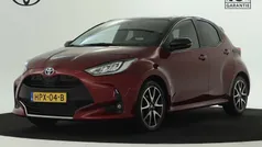 Rood metallic Gebruikt 2021 Toyota Yaris Executive Hatchback | € 21.945 (Eerlijke prijs)