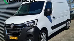 Licht wit Gebruikt 2023 Renault Master Van | € 23.845 (Eerlijke prijs)