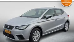 Grijs Gebruikt 2023 Seat Ibiza Business Hatchback | € 17.750 (Eerlijke prijs)