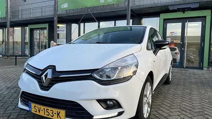 Wit Occasion 2018 Renault Clio IV LIMITED Hatchback | € 8.945 (Eerlijke prijs)
