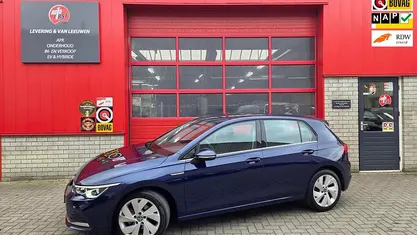 Occasion VW Golf VIII Style 150 PK (110 kW) 2020 Blauw (metallic) Hatchback