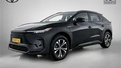 Zwart metallic Gebruikt 2024 Toyota bZ4X SUV | € 36.945 (Eerlijke prijs)