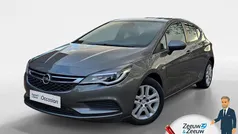 Grijs Gebruikt 2017 Opel Astra Edition Hatchback | € 13.940 (Eerlijke prijs)