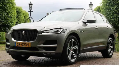 Grijs Gebruikt 2018 Jaguar F-Pace Portfolio SUV | € 30.395 (Eerlijke prijs)