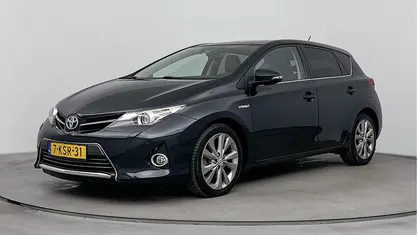 Occasion Toyota Auris Hybrid Executive 136 PK (100 kW) 2013 Grijs Hatchback