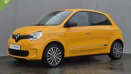(eqd) jaune mango Occasion 2023 Renault Twingo Intens Hatchback | € 14.435 (Eerlijke prijs)